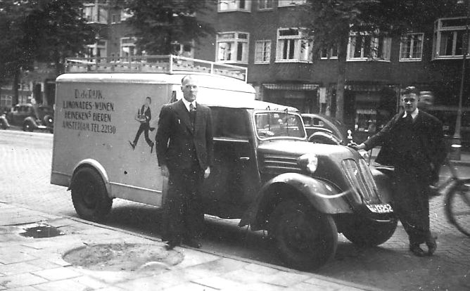 De bestelauto voor perceel Scheldestraat 9 - 1948
